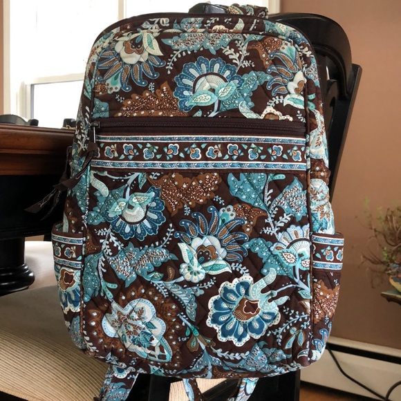 Vera Bradley Handbags - Vera Bradley small backpack 🎒